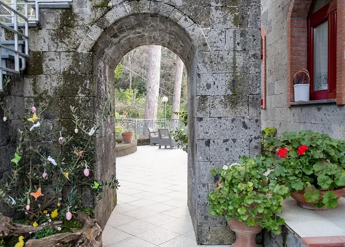 Sorrentovibes - Sea View Rooftop Apartment With Jacuzzi & Garden